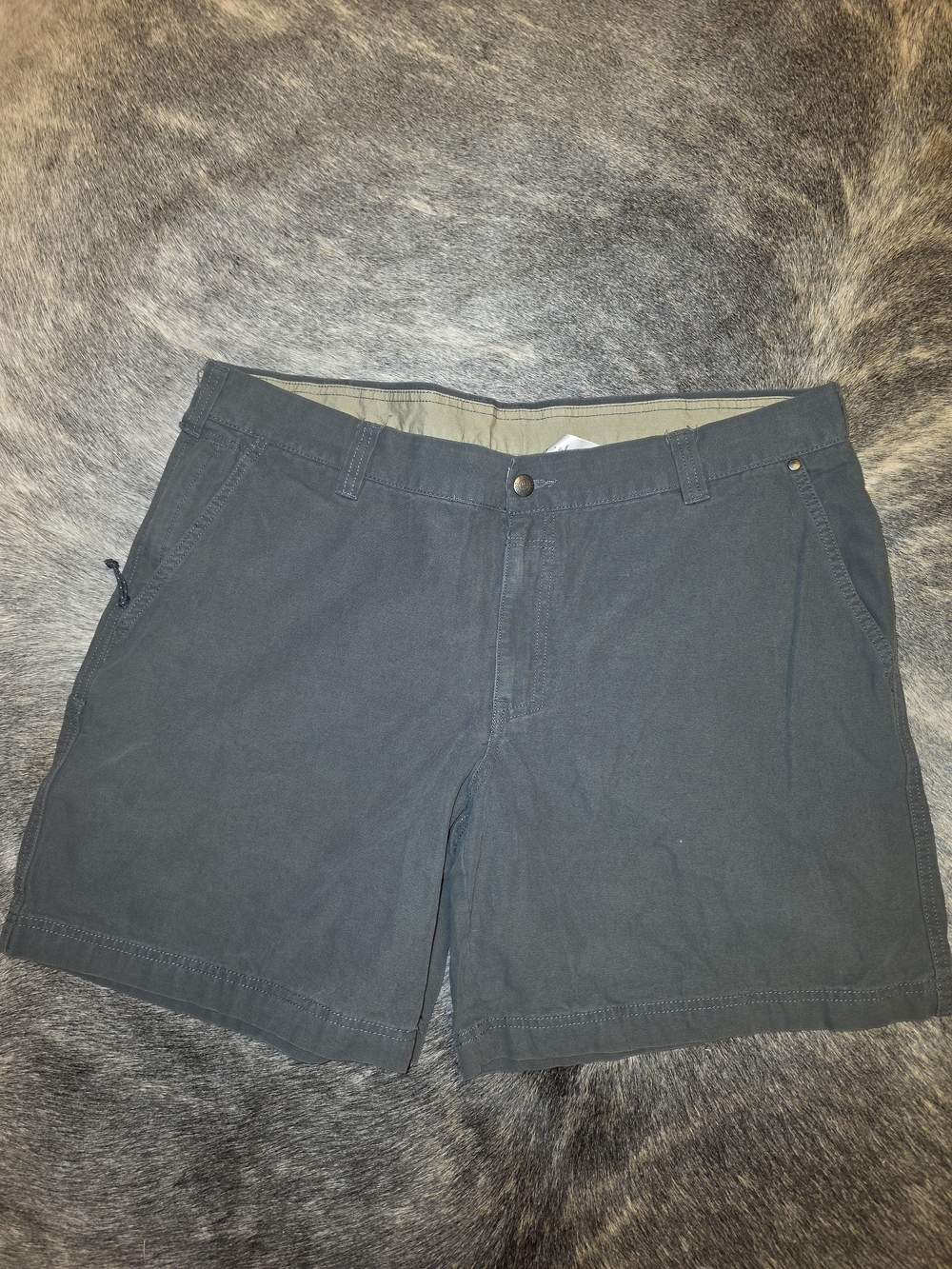 Columbia Men's Gray Shorts